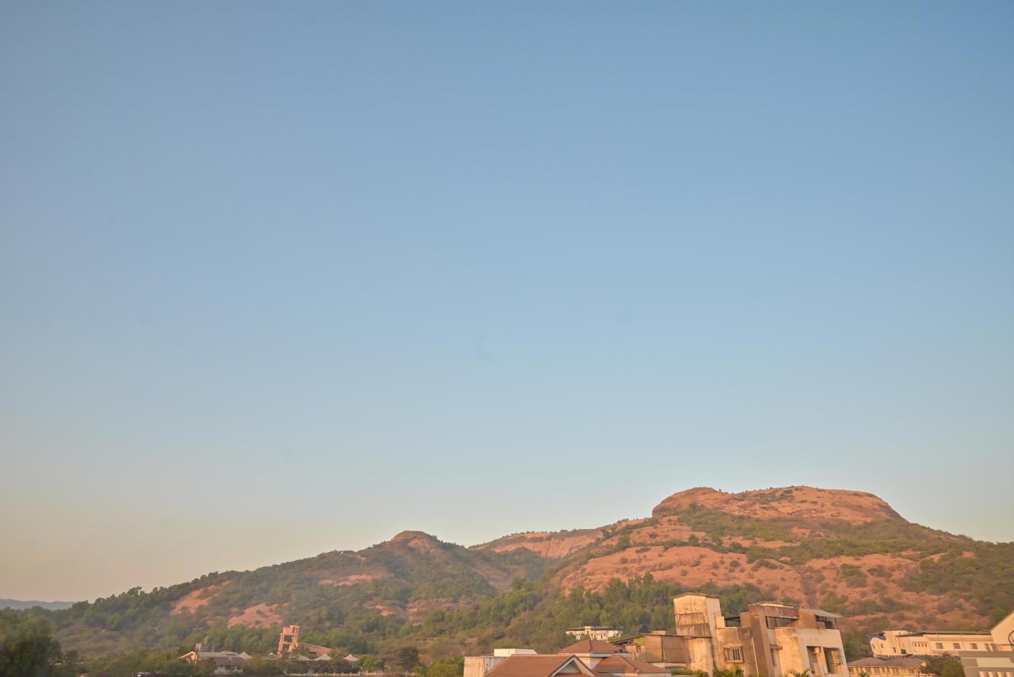 Empyrean Stay Ll 2Bhk Ll Ac Ll Jannat Villa Ll Private Swimming Pool Lonavla Exterior foto